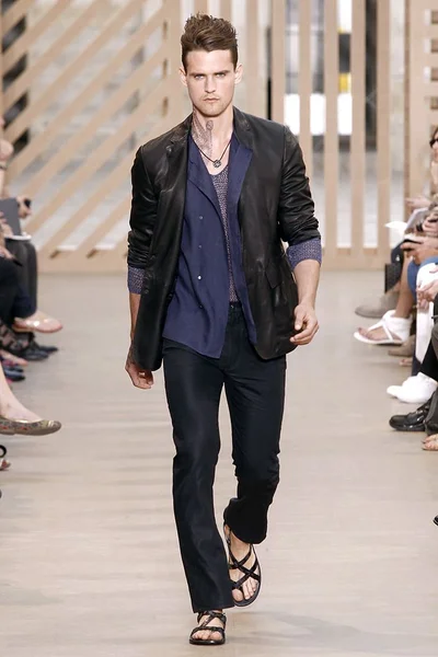 Look 46